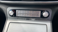 Hyundai KONA 100kW Premium 39kWh 5dr Auto Electric Hatchback